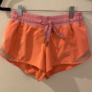 LULULEMON Hotty Hot Shorts 2.5” (size 4)